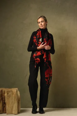 Acer Black Wool Scarf
