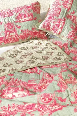 Ancient Column Pink Bedspread