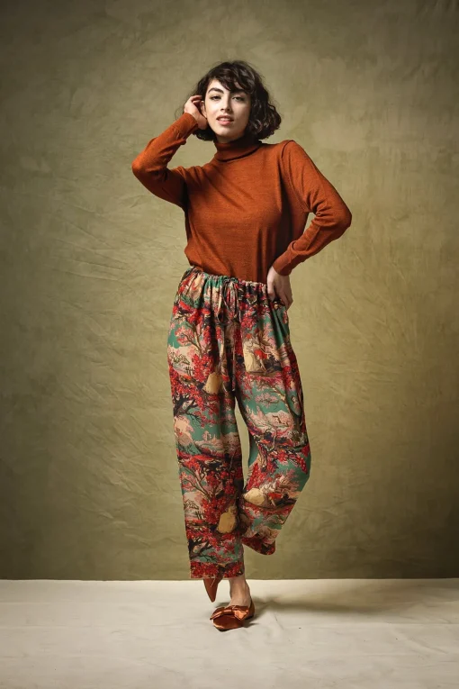 Country Toile Berry Crepe Pants