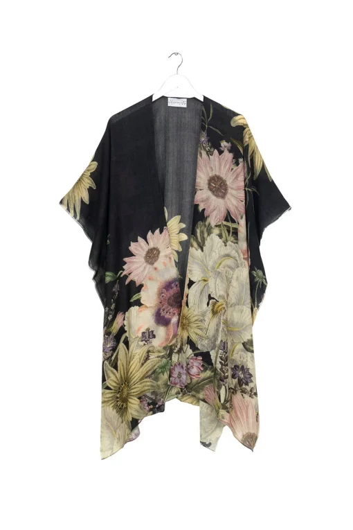 Daisy Black Wool Throwover