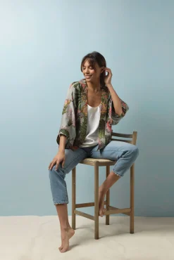 Eccentric Blooms Putty Kimono