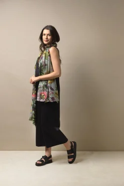 Eccentric Blooms Putty Scarf