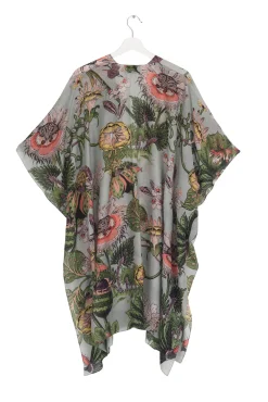 Eccentric Blooms Putty Throwover