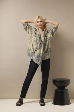 Kew Etched Floral Stone Rachel Top