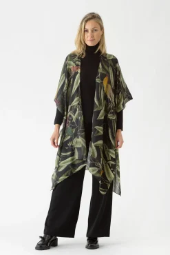 Kew Evergreen Black Wool Throwover