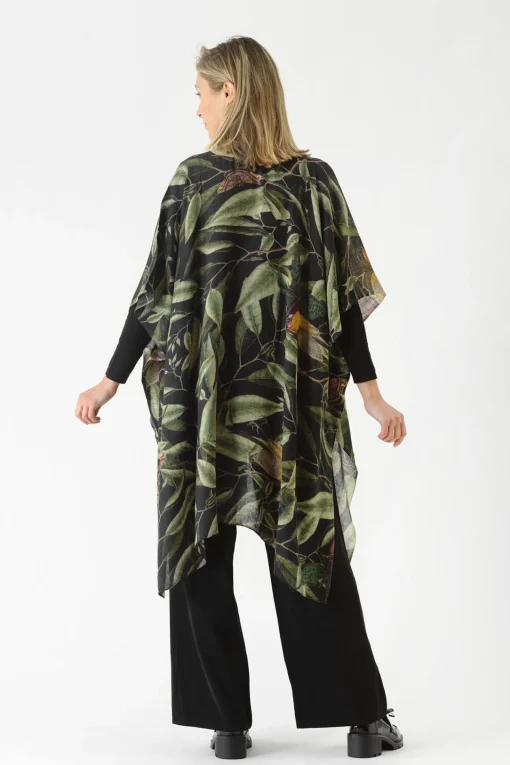 Kew Evergreen Black Wool Throwover