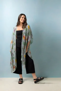 Sweet Pea Throwover